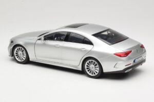 Mercedes CLS C257 Silver Norev 1:18 183489 Metall — bild 7 av 8
