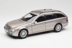 Mercedes E320 CDI W210 Kombi Cubanite Silver Kyosho 1:18 B66962188 Metall