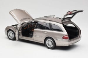 Mercedes E320 CDI W210 Kombi Cubanite Silver Kyosho 1:18 B66962188 Metall — bild 5 av 8