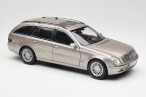 Mercedes E320 CDI W210 Kombi Cubanite Silver Kyosho 1:18 B66962188 Metall — bild 6 av 8
