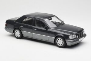 Mercedes E320 W124 Nautik Blå Metallic Dealer Edition AUTOart 1:18 B66040508 Metall — bild 6 av 8