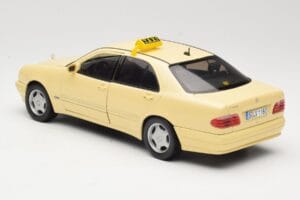 Mercedes E320 W210 Taxi Sun Star 1:18 1160 Metall — bild 7 av 8