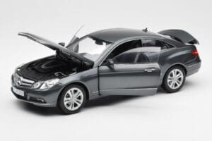 Mercedes E500 C207 Coupe Tenoric Grå Norev 1:18 183540 Metall — bild 2 av 8