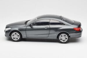 Mercedes E500 C207 Coupe Tenoric Grå Norev 1:18 183540 Metall — bild 4 av 8