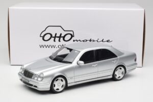 Mercedes E55 AMG W210 Brilliant Silver Otto 1:18 OT459 Resin — bild 6 av 6