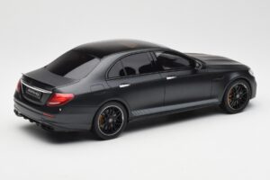 Mercedes AMG E63 S W213 Edition 1 Night Svart GT Spirit 1:18 B66963111 Resin — bild 2 av 6
