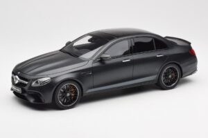 Mercedes AMG E63 S W213 Edition 1 Night Svart GT Spirit 1:18 B66963111 Resin