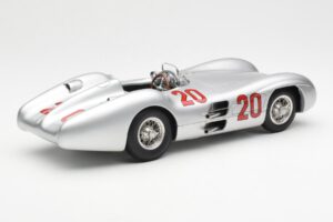 Mercedes W196 Streamliner #20 K. Kling French GP 1954 CMC 1:18 M-128B Metall — bild 2 av 6