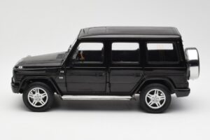 Mercedes G 500 W463 Svart Dealer Edition AUTOart 1:18 B66962143 Metall — bild 4 av 8