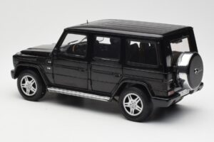 Mercedes G 500 W463 Svart Dealer Edition AUTOart 1:18 B66962143 Metall — bild 7 av 8
