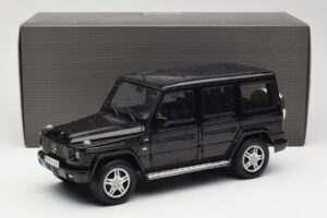 Mercedes G 500 W463 Svart Dealer Edition AUTOart 1:18 B66962143 Metall — bild 8 av 8