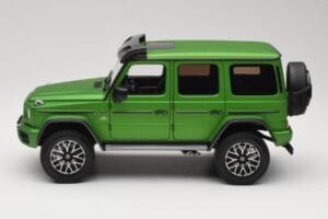 Mercedes G 63 AMG 4x4 Squared Green Hell Magno Almost Real 1:18 820821 Metall — bild 4 av 8