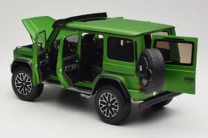 Mercedes G 63 AMG 4x4 Squared Green Hell Magno Almost Real 1:18 820821 Metall — bild 5 av 8