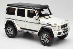 Mercedes G 63 AMG 4x4 Squared Polar White Almost Real 1:18 820203 Metall — bild 6 av 8