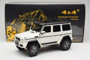 Mercedes G 63 AMG 4x4 Squared Polar White Almost Real 1:18 820203 Metall — bild 8 av 8