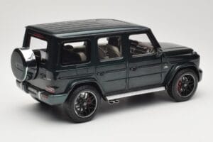 Mercedes G 63 AMG W463 Green Metallic Minichamps 1:18 110037066 Metall — bild 3 av 8