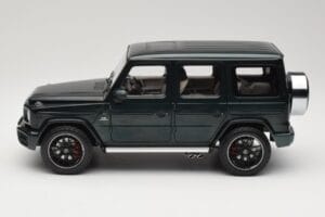 Mercedes G 63 AMG W463 Green Metallic Minichamps 1:18 110037066 Metall — bild 4 av 8