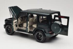 Mercedes G 63 AMG W463 Green Metallic Minichamps 1:18 110037066 Metall — bild 5 av 8