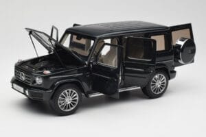 Mercedes G-Class G500 W463A Emerald Green Minichamps 1:18 B66960810 Metall — bild 2 av 8