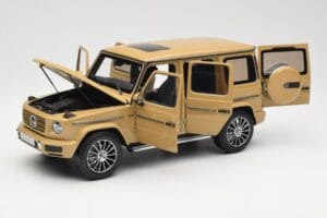 Mercedes G-Class G 500 W463A Solarbeam Yellow Metallic Minichamps 1:18 113037108 Metall — bild 2 av 8