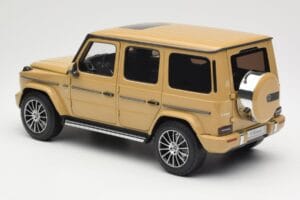 Mercedes G-Class G 500 W463A Solarbeam Yellow Metallic Minichamps 1:18 113037108 Metall — bild 7 av 8