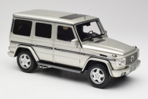 Mercedes G-Class G55 AMG W463 Iridium Silver Otto 1:18 OT1126 Resin — bild 4 av 6