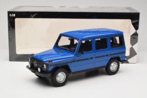 Mercedes G-Class W460 LWB Mörkblå Minichamps 1:18 155038100 Metall — bild 6 av 6