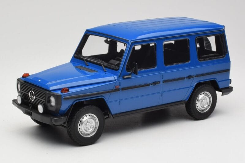 Mercedes G-Class W460 LWB Mörkblå Minichamps 1:18 155038100 Metall