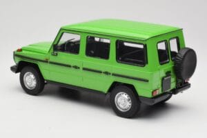Mercedes G-Class W460 LWB Grön Minichamps 1:18 155038101 Metall — bild 5 av 6