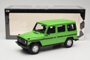 Mercedes G-Class W460 LWB Grön Minichamps 1:18 155038101 Metall — bild 6 av 6