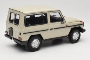 Mercedes G-Class W460 SWB Grey Metallic Minichamps 1:18 155038004 Metall — bild 2 av 6