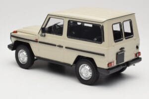 Mercedes G-Class W460 SWB Grey Metallic Minichamps 1:18 155038004 Metall — bild 5 av 6