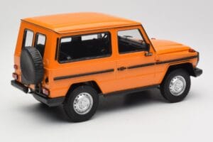 Mercedes G-Class W460 SWB Orange Minichamps 1:18 155038000 Metall — bild 2 av 6