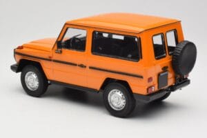 Mercedes G-Class W460 SWB Orange Minichamps 1:18 155038000 Metall — bild 5 av 6