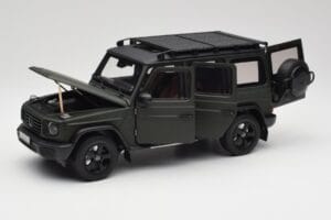 Mercedes G-Class W465 Olivgrön Norev 1:18 B66960662 Metall — bild 2 av 8