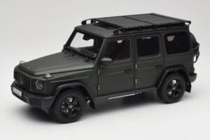 Mercedes G-Class W465 Olivgrön Norev 1:18 B66960662 Metall
