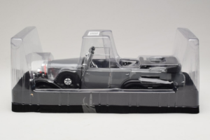 Mercedes G4 6-Wheels Svart With Figures Signature Models 1:18 38202 Metall — bild 2 av 3