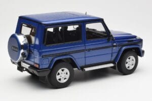 Mercedes G500 W463 SWB Blå AUTOart 1:18 76114 Metall — bild 3 av 8