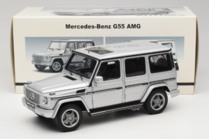 Mercedes G55 AMG W463 Silver AUTOart 1:18 76247 Metall — bild 8 av 8