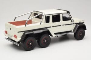 Mercedes AMG G63 6x6 W463 Vit GT Spirit 1:18 GT100 Resin — bild 2 av 6