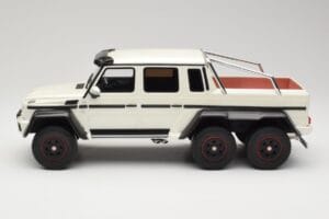 Mercedes AMG G63 6x6 W463 Vit GT Spirit 1:18 GT100 Resin — bild 3 av 6