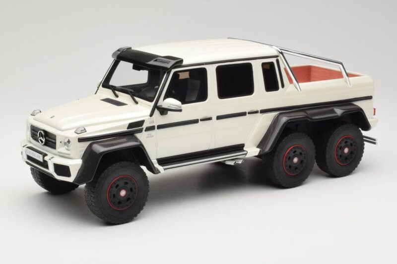 Mercedes AMG G63 6x6 W463 Vit GT Spirit 1:18 GT100 Resin