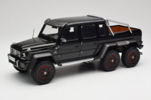 Mercedes AMG G63 W463 6x6 Gloss Svart AUTOart 1:18 76306 Komposit