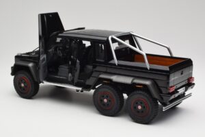 Mercedes AMG G63 W463 6x6 Gloss Svart AUTOart 1:18 76306 Komposit — bild 5 av 8