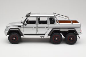 Mercedes AMG G63 W463 6x6 Iridium Silver AUTOart 1:18 76301 Komposit — bild 4 av 8
