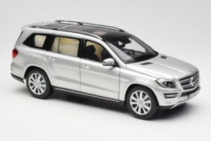 Mercedes GL-Class X166 Iridium Silver Metallic Norev 1:18 B66960097 Metall — bild 6 av 8