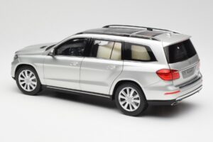 Mercedes GL-Class X166 Iridium Silver Metallic Norev 1:18 B66960097 Metall — bild 7 av 8