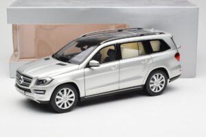 Mercedes GL-Class X166 Iridium Silver Metallic Norev 1:18 B66960097 Metall — bild 8 av 8
