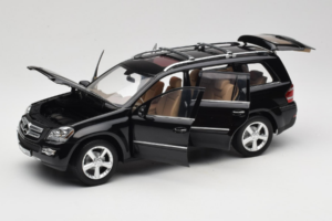 Mercedes GL X164 Obsidian Black Minichamps 1:18 B66962334 Metall — bild 2 av 8