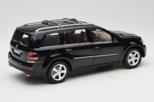 Mercedes GL X164 Obsidian Black Minichamps 1:18 B66962334 Metall — bild 3 av 8